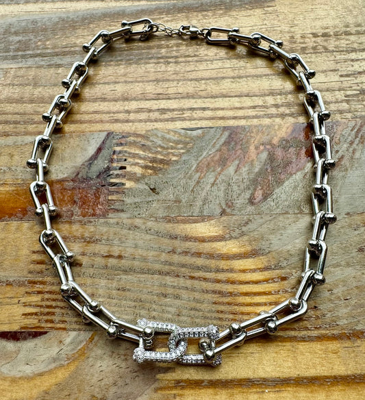 Collar plateado seguros