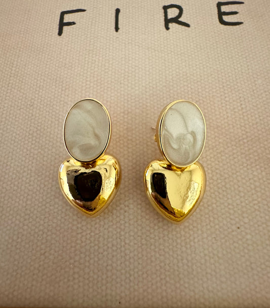 Aretes corazón nácar