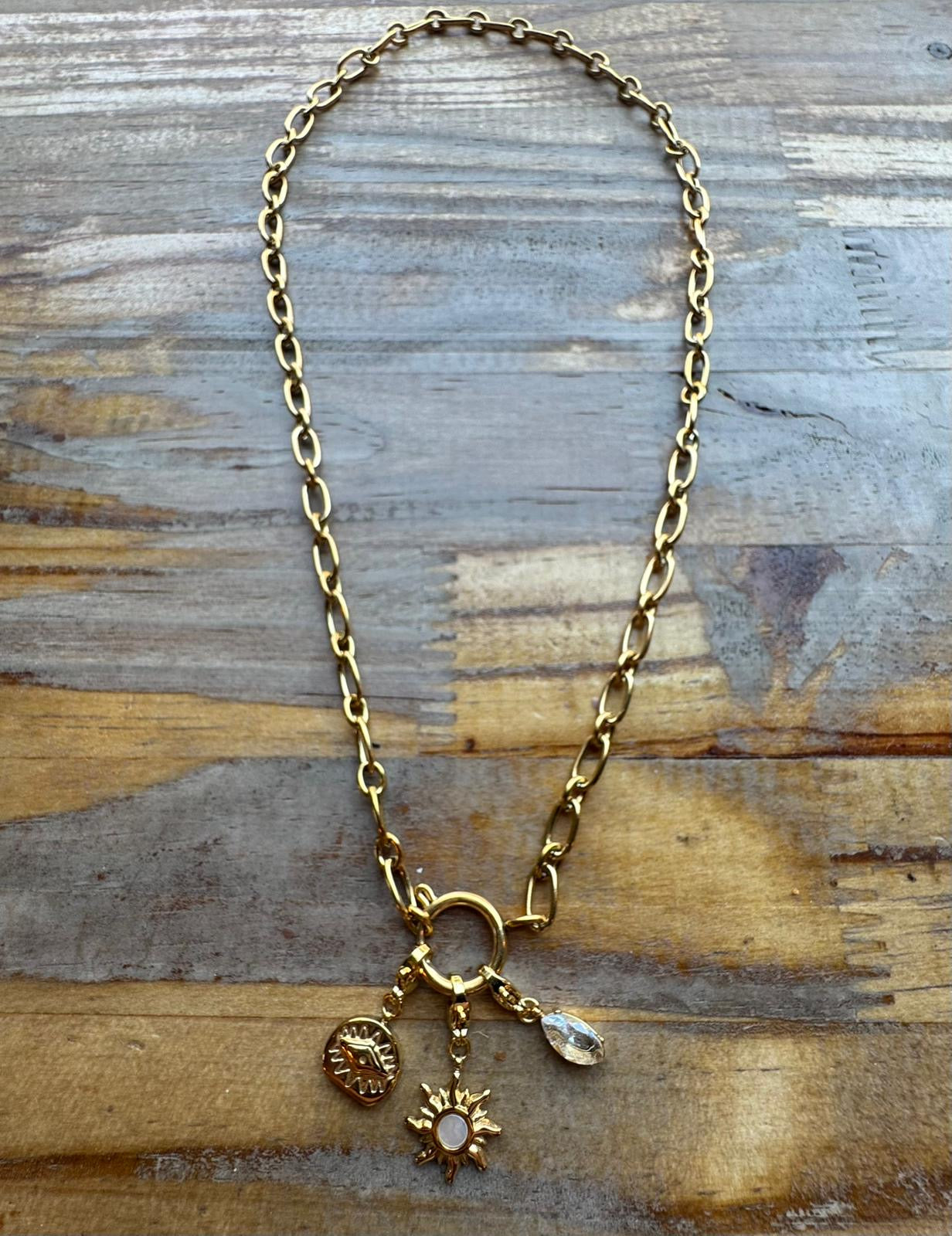 Collar de Dijes